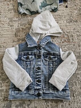 Kids Two-Tone Hooded Denim Jacket - Light Gray Sleeves